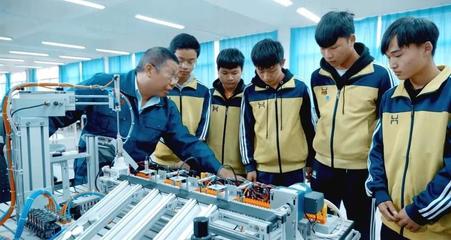 云南現(xiàn)代職業(yè)技術(shù)學院2022年軟件技術(shù)開發(fā)專業(yè)招生簡章